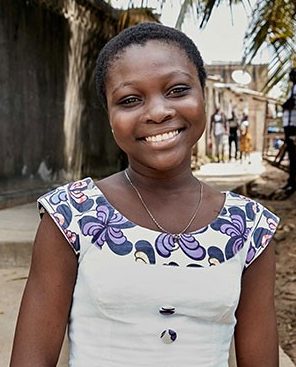 Olivia Aka ma cukrzycę typu 1 i mieszka na Wybrzeżu Kości Słoniowej.